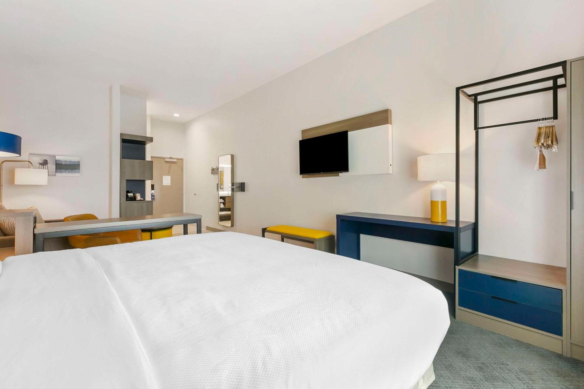 Comfort Inn & Suites ホーマ エクステリア 写真